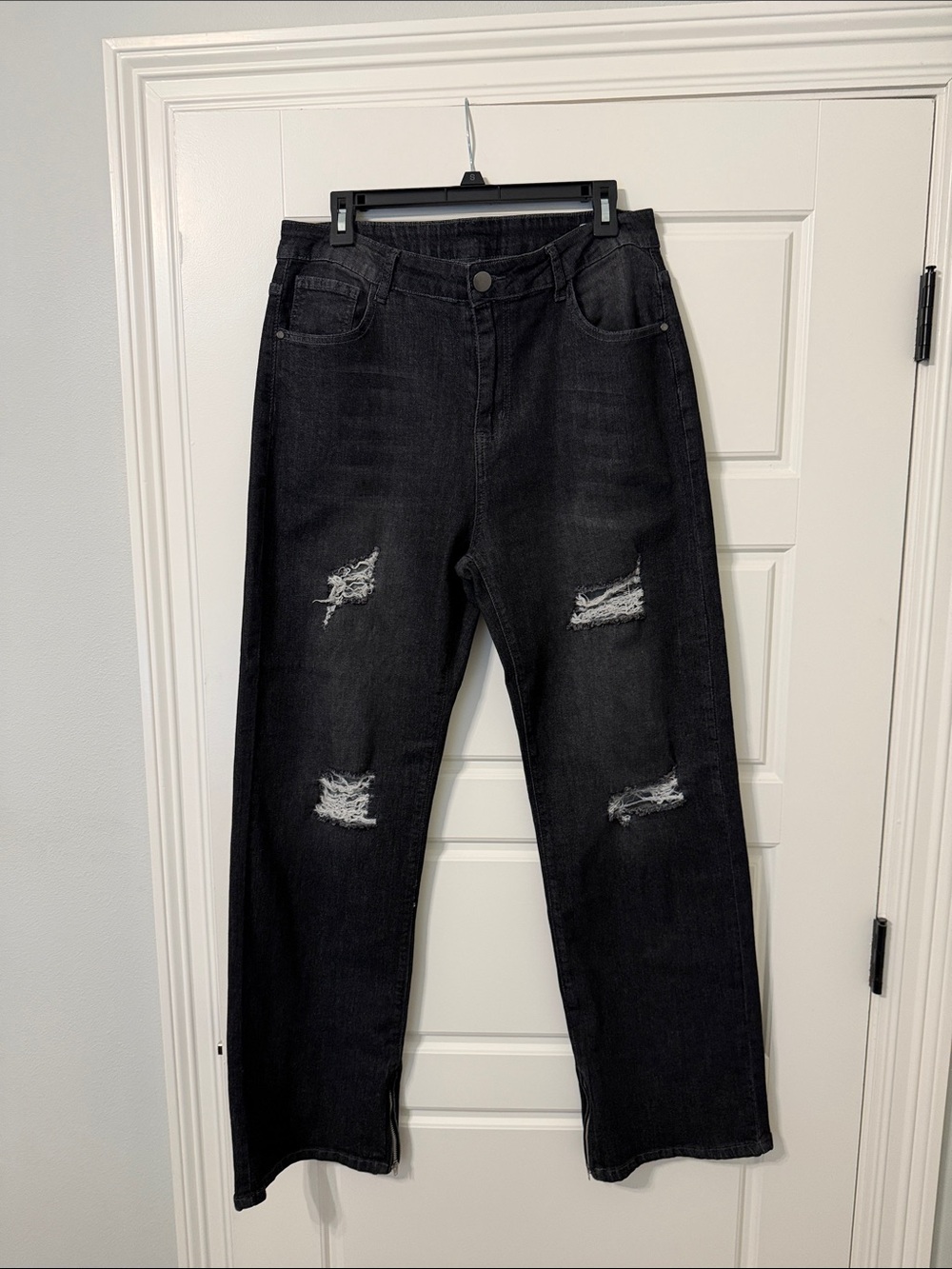 SHEIN Black Distressed Relaxed Men’s Jeans